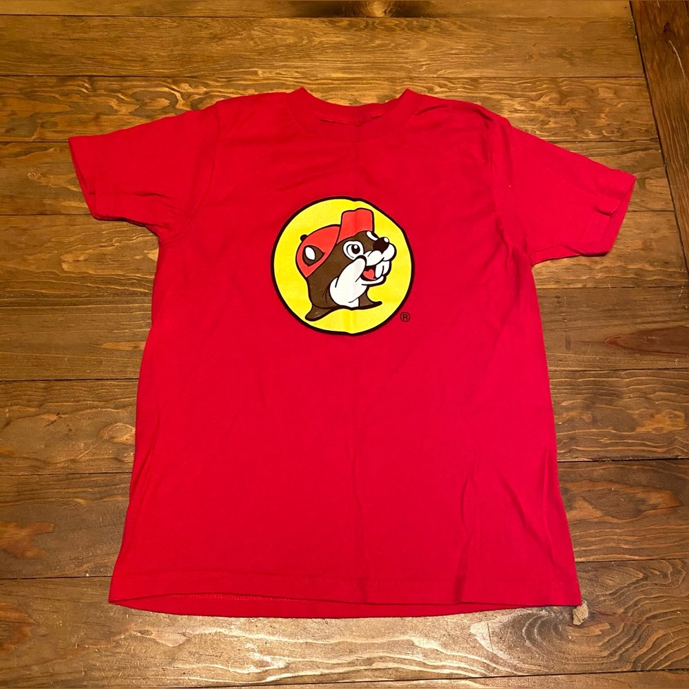 Bucces Red Graphic T-Shirt with Cartoon Logo